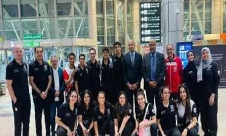 وفد من وزارة “الشباب والرياضة” يرحب بأبطال منتخب المبارزة بعد فوزهم ببطولة إفريقيا