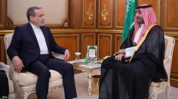 ولي العهد السعودي يناقش مع وزير خارجية إيران المستجدات الإقليمية ومساعي تعزيز الاستقرار
