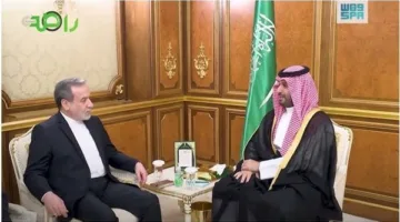 ولي العهد السعودي يُعبر لوزير الخارجية الإيراني عن دعم المملكة للحوار لحل النزاعات