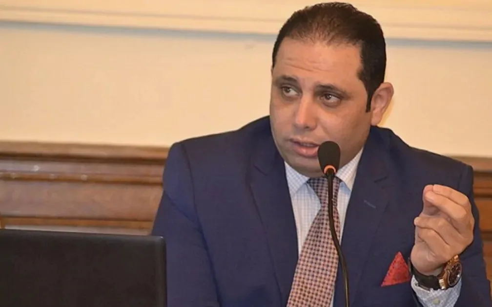 ياسر حسان: يشعر بالقلق تجاه إغلاق السفارات المصرية في الخارج وفيديو القسم الغريب في الداخل ياسر حسان: يشعر بالقلق تجاه إغلاق السفارات المصرية في الخارج وفيديو القسم الغريب في الداخل