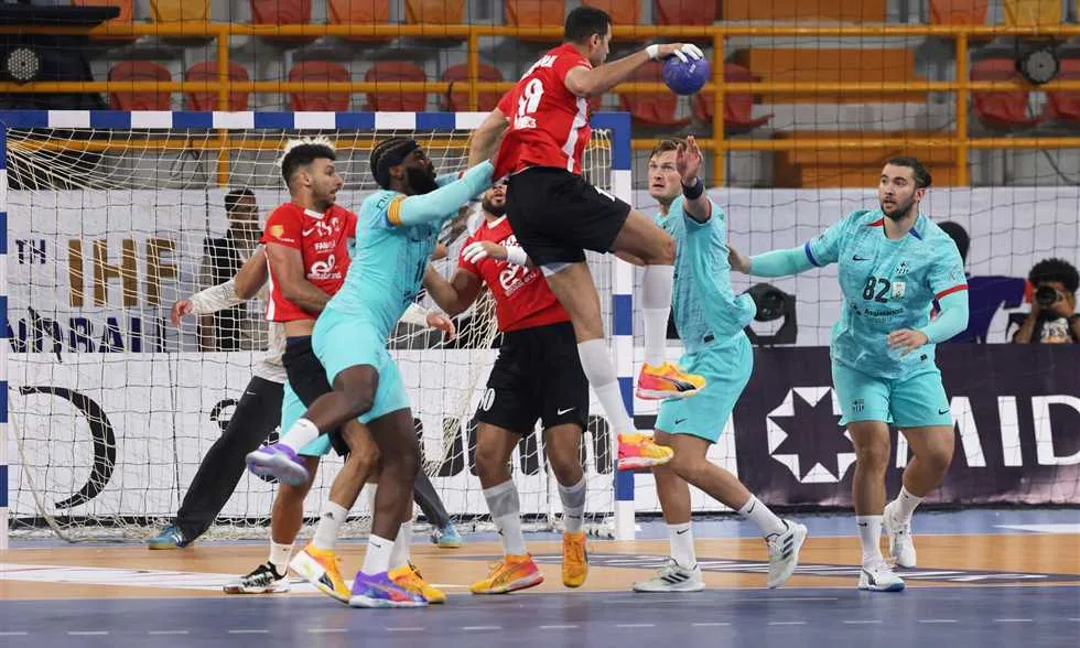 يدٌ وسيفٌ: برشلونة والنزال في كأس العالم للأندية