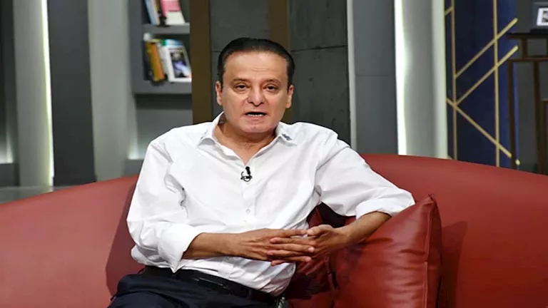 يوسف معاطي: عادل إمام كان سيتولى دور الرئيس مبارك في فيلم “طباخ الرئيس”
