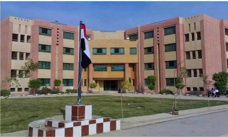 يونس درويش: أسيوط تُهيّئ نفسها لبداية العام الدراسي الجديد يونس درويش: أسيوط تُهيّئ نفسها لبداية العام الدراسي الجديد