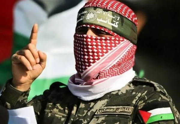 أبو عبيدة: الاحتلال يخسر المزيد من المكاسب الاستراتيجية يومياً، ووجود الضيف سيظل كابوساً يزعجهم. أبو عبيدة: الاحتلال يخسر المزيد من المكاسب الاستراتيجية يومياً، ووجود الضيف سيظل كابوساً يزعجهم.