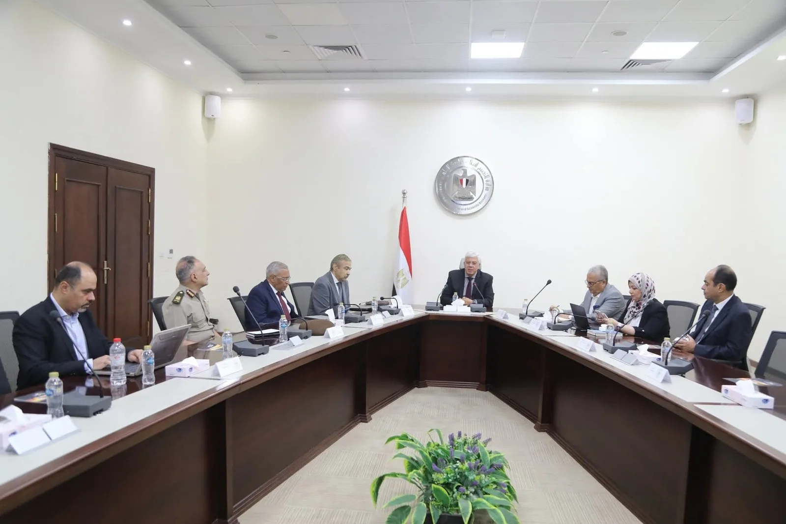 • وزير التعليم العالي: بنك المعرفة يلعب دوراً مهماً في انتقال مصر من مستهلك للمعرفة إلى منتج ومصدر لها. • وزير التعليم العالي: بنك المعرفة يلعب دوراً مهماً في انتقال مصر من مستهلك للمعرفة إلى منتج ومصدر لها.