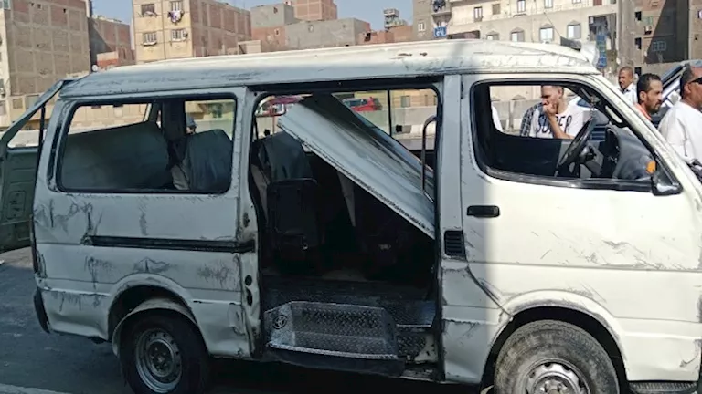 11 جريحاً نتيجة انقلاب ميكروباص على الدائري في الوراق 11 جريحاً نتيجة انقلاب ميكروباص على الدائري في الوراق