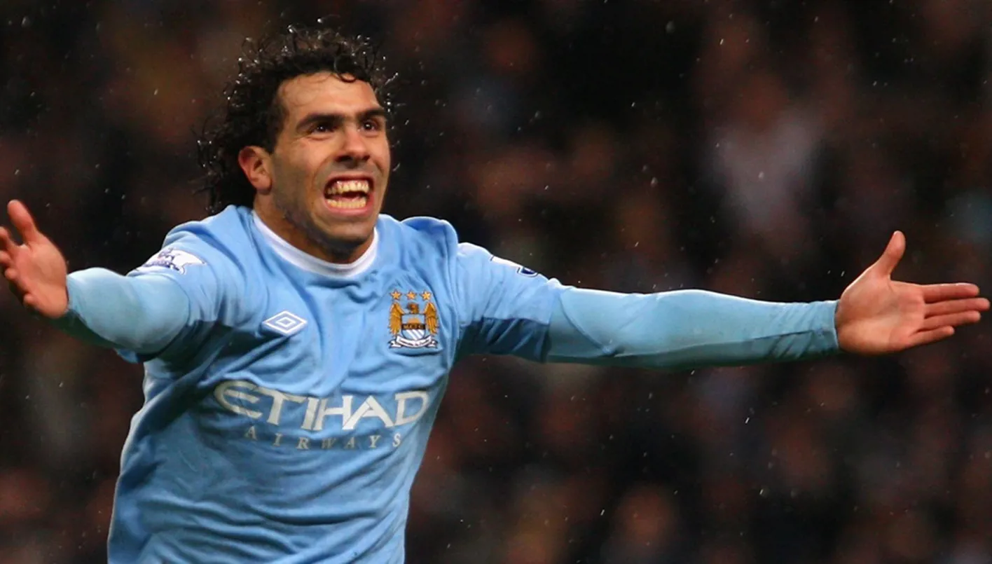 11 لاعبًا بارزًا تمردوا للرحيل عن أنديتهم 11 لاعبًا بارزًا تمردوا للرحيل عن أنديتهم