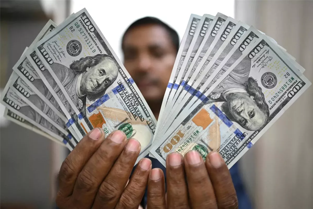 سعر الدولار اليوم