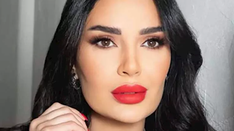 15 صورة لأكثر إطلالات النجمات جرأة في الآونة الأخيرة.. ومحلل أزياء: “مبالغ فيها” 15 صورة لأكثر إطلالات النجمات جرأة في الآونة الأخيرة.. ومحلل أزياء: “مبالغ فيها”