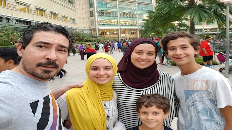 15 صورة وأهم التفاصيل عن عائلة محمد بركات، لاعب الأهلي السابق 15 صورة وأهم التفاصيل عن عائلة محمد بركات، لاعب الأهلي السابق