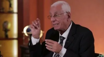 حسام موافي: تناول الماء يمكن أن يؤثر على الصحة النفسية.. وهذه الكمية الطبيعية للتبول.