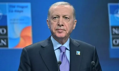 أردوغان يجيب عن اتهامه بالتقصير تجاه غزة من خلال الحديث عن مقتل المدنيين على يد “النظام السوري”!. لماذا كان موقفه ضد خطة لاهاي لعقاب إسرائيل؟ هل تعتبر تركيا “دولة معادية” للكيان وما سر كونها خامس أكبر مصدر له؟