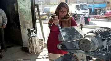 «أيدي رقيقة في مجالات صعبة»: حكايات نساء دفعتهن الظروف لتبني أدوار الرجال من أجل تأمين العيش الكريم.