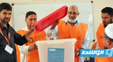 صور: تدريب موظفي الاقتراع استعداداً للجولة الثانية من انتخابات البلديات