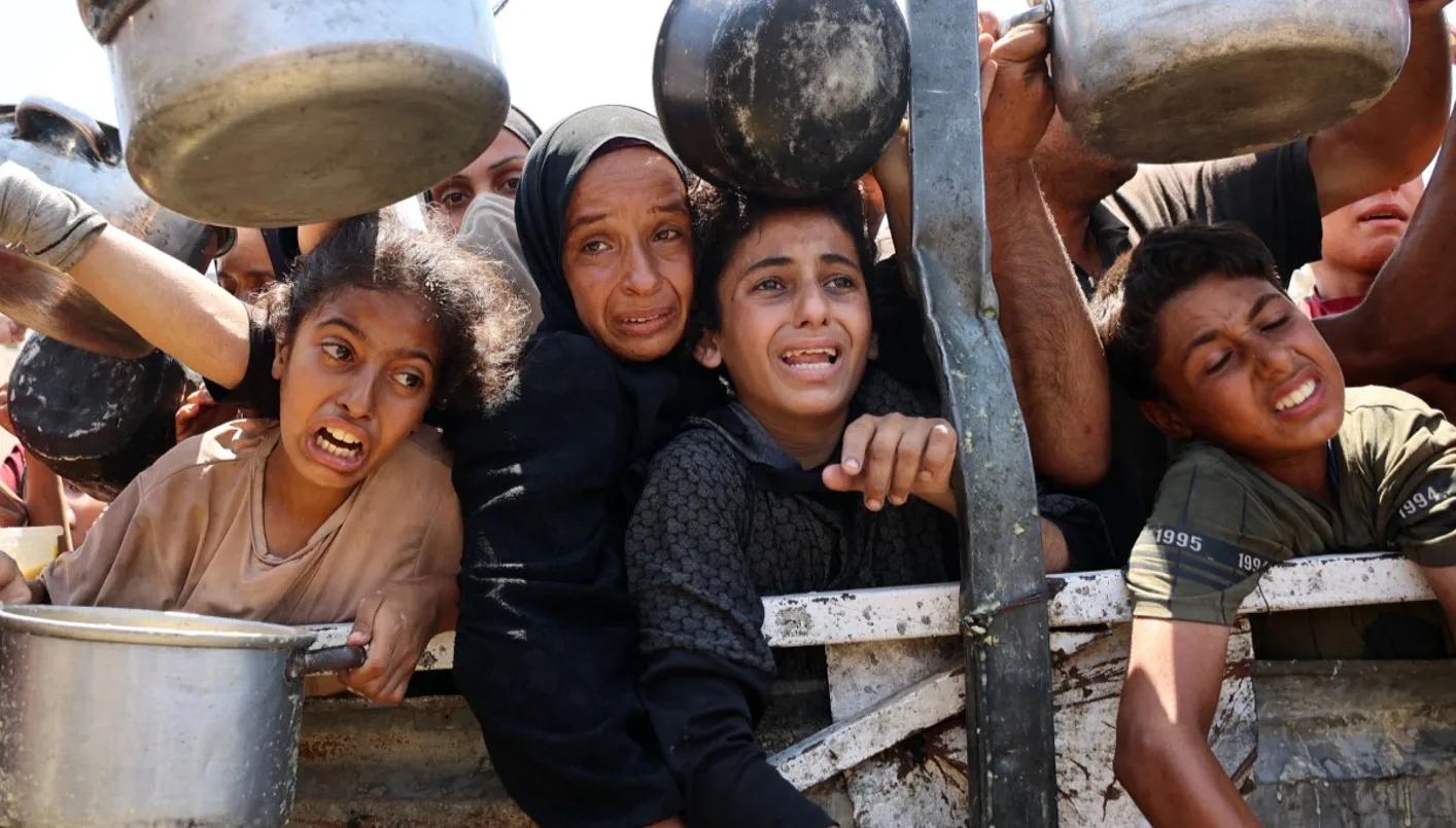 نتنياهو وترامب يناقشان خطة تشمل إدارة دولية لغزة… ومهلة لحماس نتنياهو وترامب يناقشان خطة تشمل إدارة دولية لغزة… ومهلة لحماس