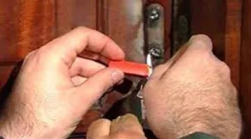 وزير الصحة يقرر إغلاق مركز تجميل!