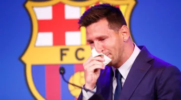 “ميسي خلق أصعب يوم في حياتي.. ونسعى للتعاقد مع إيزاك وداروين”.. حديث مع مدير برشلونة السابق