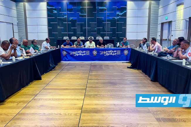 جانب من اجتماع مجلس إدارة الاتحاد الليبي لكرة القدم مع مندوبي أندية سداسي التتويج بميلانو الأحد 3 أغسطس 2025 (صفحة الاتحاد الليبي لكرة القدم على فيسبوك)