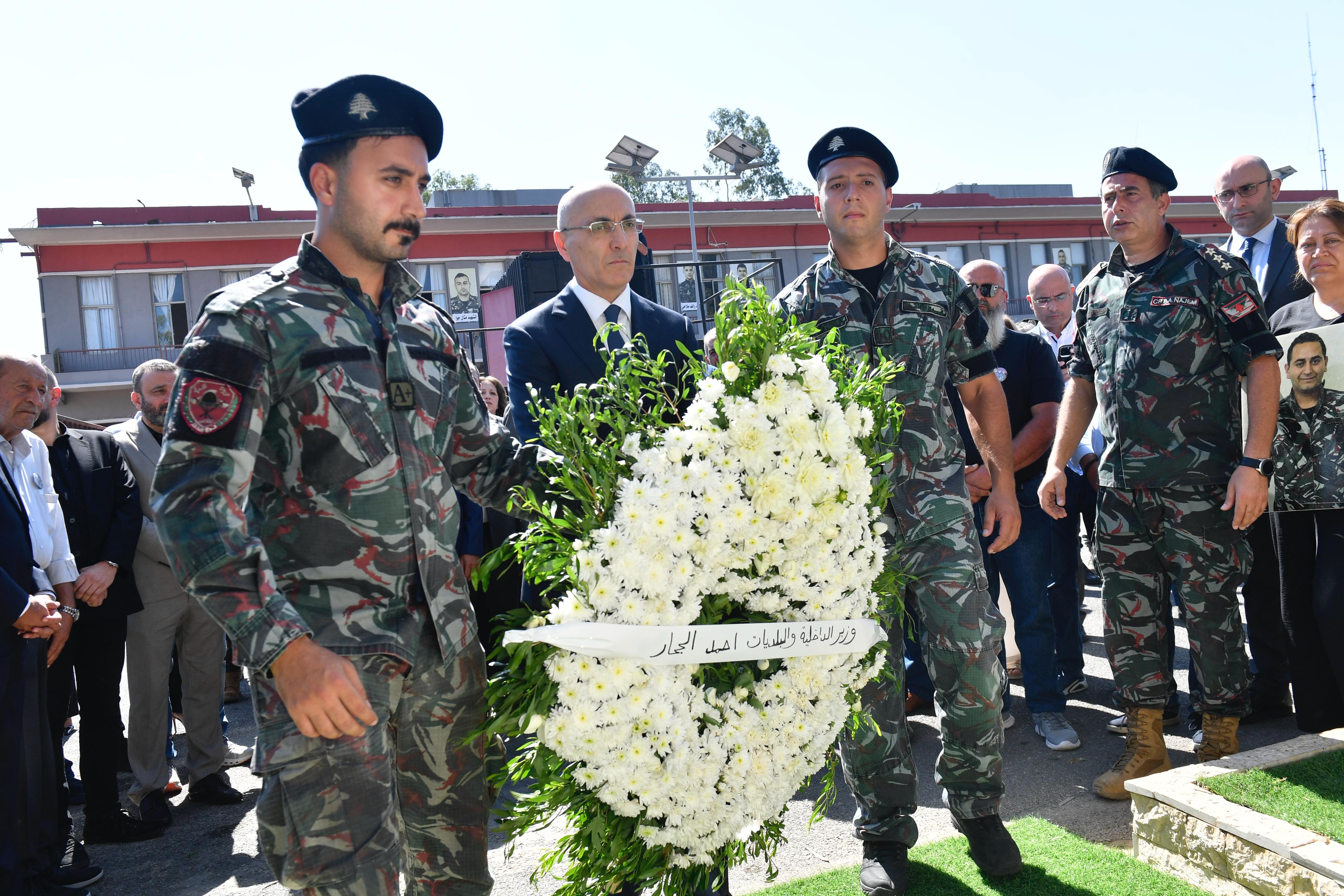 فوج إطفاء بيروت (حسام شبارو).