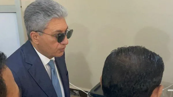 وزير السياحة يشارك في الإدلاء بصوته في انتخابات مجلس الشيوخ 2025 وزير السياحة يشارك في الإدلاء بصوته في انتخابات مجلس الشيوخ 2025
