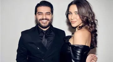 بعد الإعلان عن حملها، نيكولا معوض يضع دانييلا رحمة في موقف محرج على المسرح وتحت الضغط “تهرب” (فيديو)