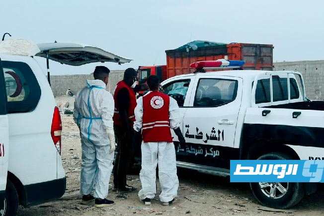 انتشال جثة طفل من مكب قمامة في طريق المطار، 3 أغسطس 2025. (جمعية الهلال الأحمر فرع طرابلس)