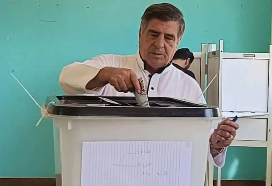 رئيس لجنة الشؤون العربية في البرلمان يراقب لجان انتخابات الشيوخ 2025 في الشرقية ويشدد على أن المشاركة واجب وطني لا يمكن تأجيله. رئيس لجنة الشؤون العربية في البرلمان يراقب لجان انتخابات الشيوخ 2025 في الشرقية ويشدد على أن المشاركة واجب وطني لا يمكن تأجيله.