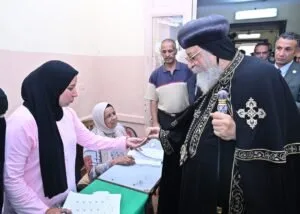 بعد إدلائه بصوته في انتخابات “الشيوخ”: قداسة البابا يؤكد أن مصر دولة عظيمة ونترقب نائبًا مخلصًا وأمينًا لخدمة الوطن.