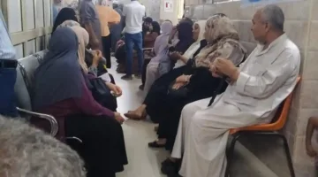مركز صحي “غير ملائم” في دسوق: مرضى التأمين الصحي يشتكون من الإهمال: “سنفقد حياتنا”