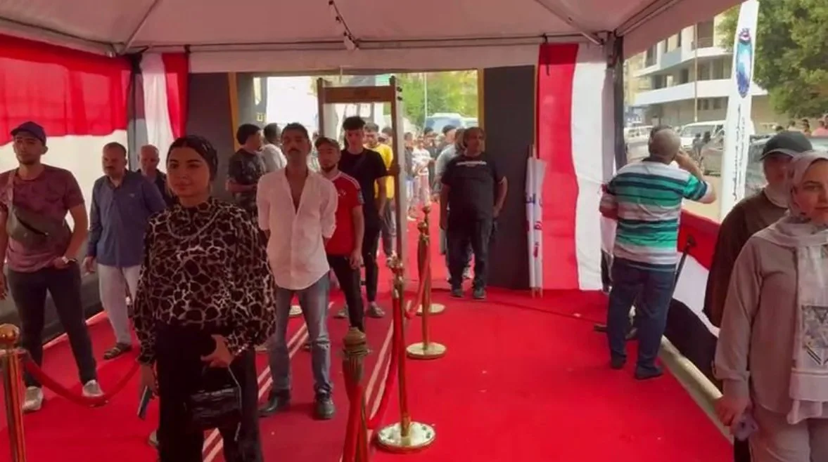 تواجد المواطنين في اليوم الثاني من انتخابات الشيوخ في مدينة نصر (صور) تواجد المواطنين في اليوم الثاني من انتخابات الشيوخ في مدينة نصر (صور)