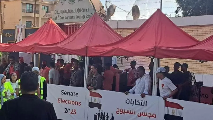 عاجل | نقل حي.. المواطنين المصريين يستمرون في التصويت لانتخابات مجلس الشيوخ 2025 عاجل | نقل حي.. المواطنين المصريين يستمرون في التصويت لانتخابات مجلس الشيوخ 2025