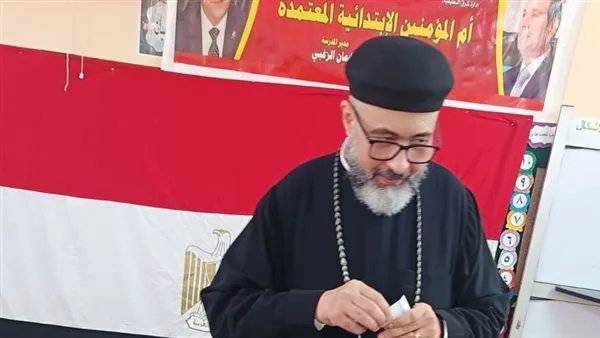 كهنة مطرانية بورسعيد يشاركون في انتخابات مجلس الشيوخ. كهنة مطرانية بورسعيد يشاركون في انتخابات مجلس الشيوخ.