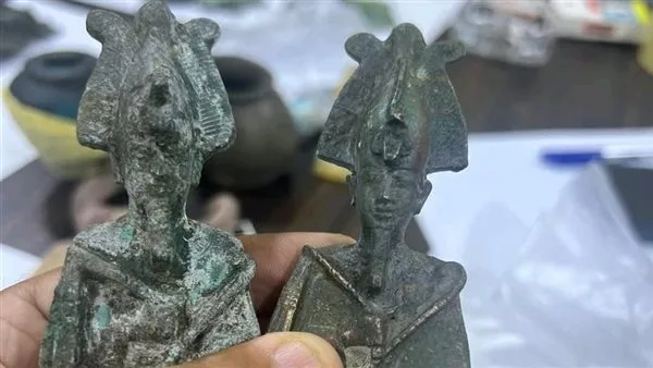 جمارك نويبع تمنع تهريب مجموعة متنوعة من العملات والقطع الأثرية المعدنية جمارك نويبع تمنع تهريب مجموعة متنوعة من العملات والقطع الأثرية المعدنية