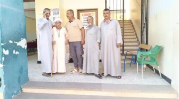 103 سنوات.. أكبر معمّر في مصر يدلي بصوته في انتخابات مجلس الشيوخ بالشرقية