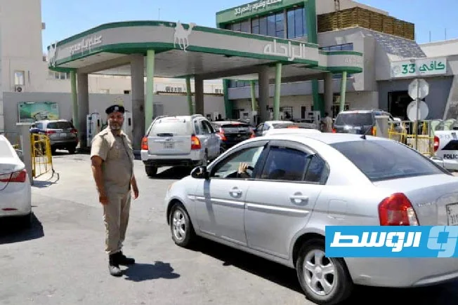 «الداخلية»: الوقود متاح في جميع المحطات ولا حاجة للازدحام