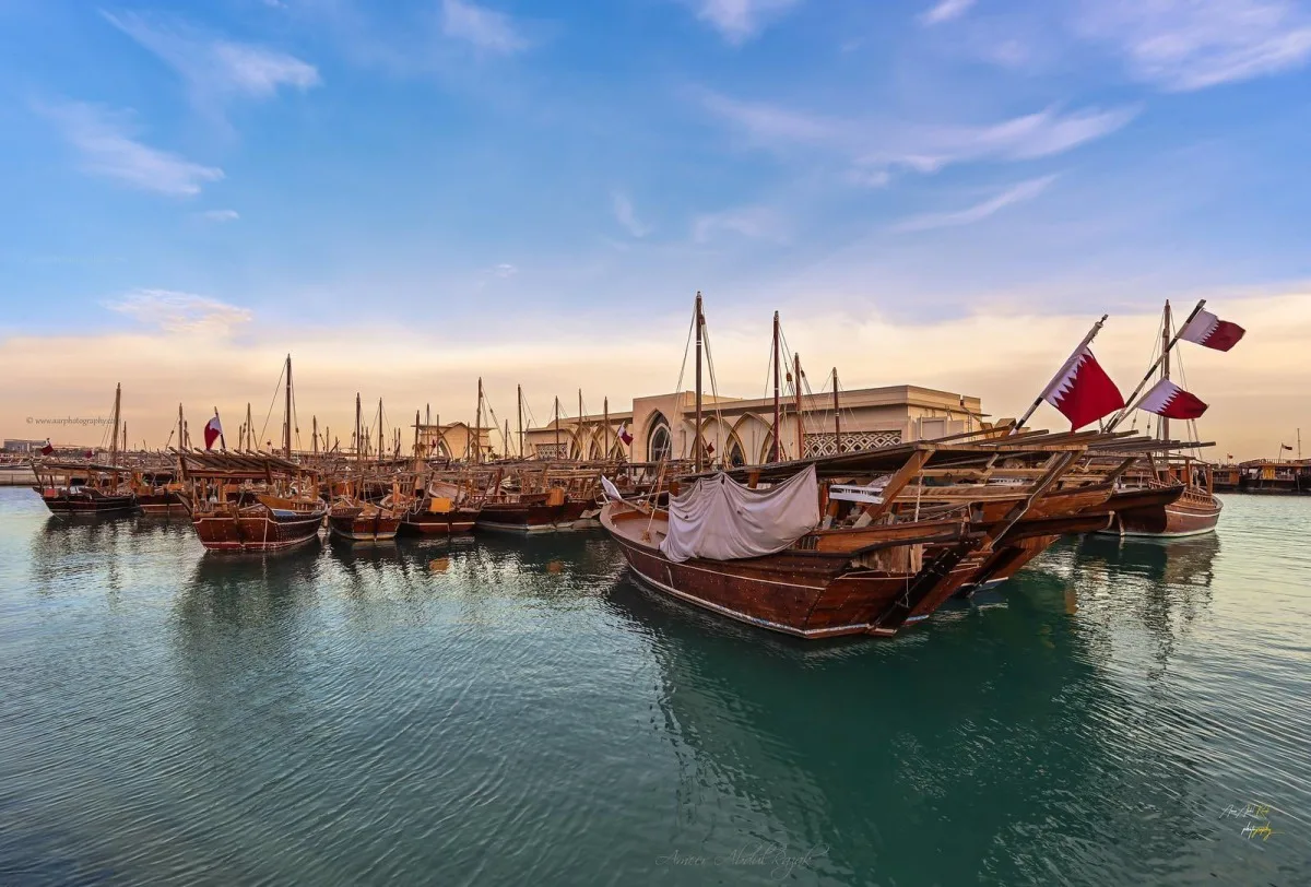أجواء حارة خلال النهار على الساحل ورطبة في البحر المفتوح أجواء حارة خلال النهار على الساحل ورطبة في البحر المفتوح