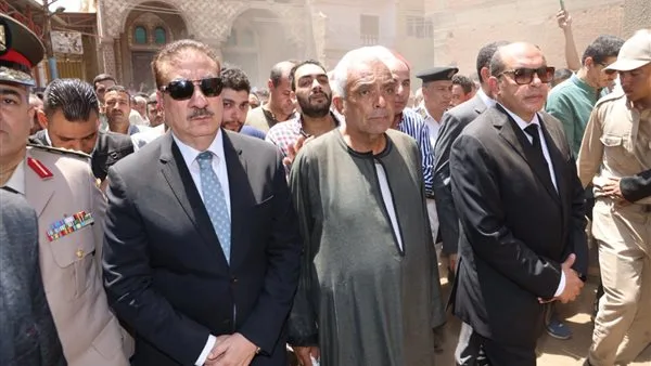 محافظ المنوفية يشارك في الجنازة العسكرية للرائد أحمد حافظ في قريته طه شبرا بقويسنا