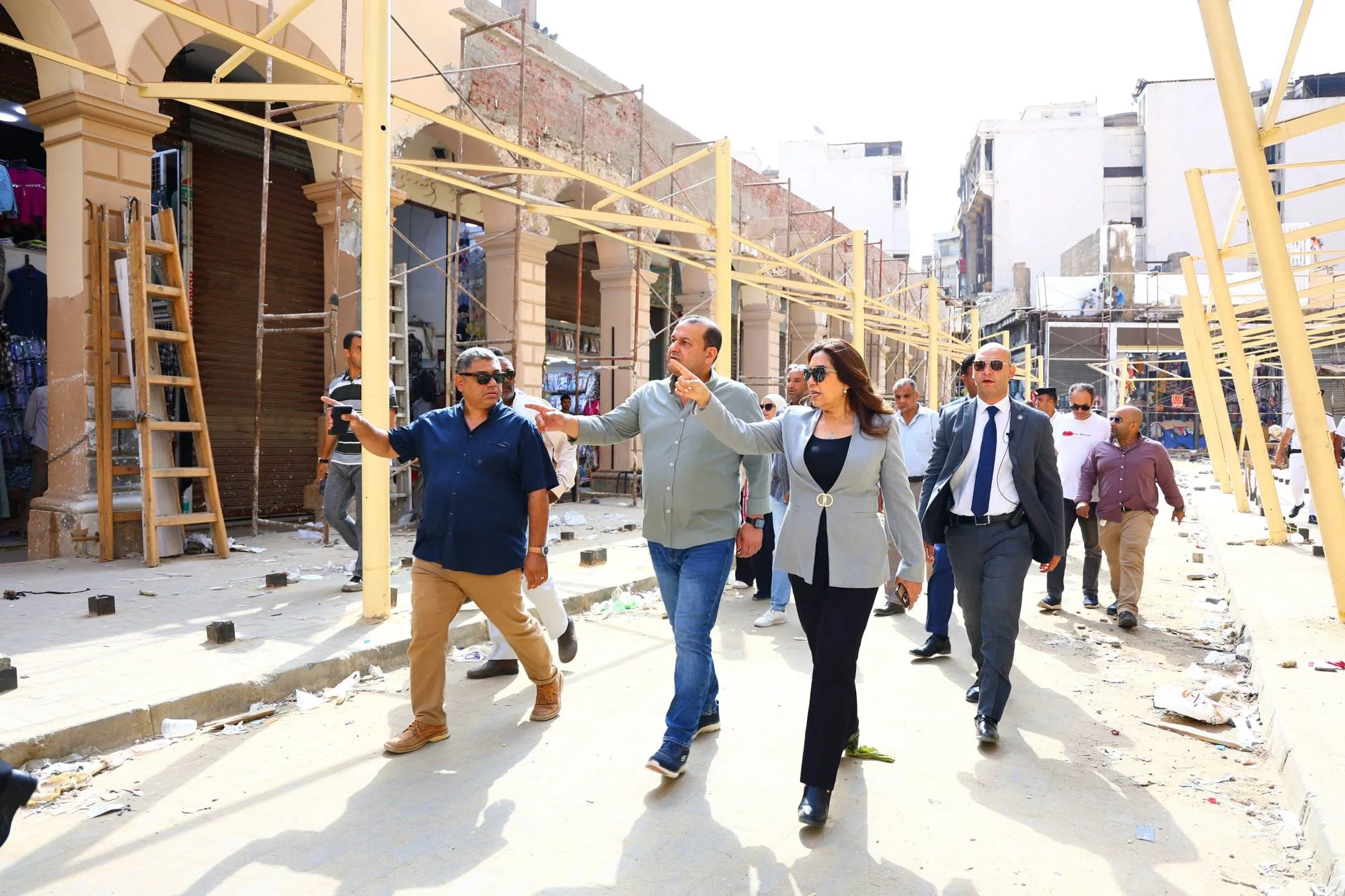 د. منال عوض: إنجاز 90% من تطوير العتبة وتحسين كفاءة واجهات المباني د. منال عوض: إنجاز 90% من تطوير العتبة وتحسين كفاءة واجهات المباني