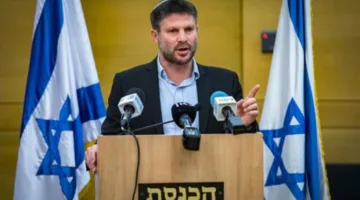 وزير المالية الإسرائيلي يكشف عن خطة لإعادة بناء مستوطنة تم إخلاؤها منذ عشرين عامًا