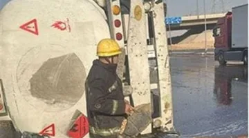 انقلاب شاحنة محملة بـ35 طن من الجاز على طريق السويس الصحراوي
