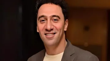 محمد سلام يتجاهل استبعاد المصريين من فعاليات موسم الرياض.