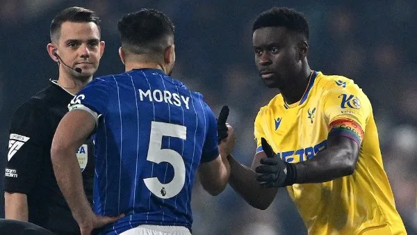 لن تعود مجددًا: الدوري الإنجليزي يُوقف شارات دعم مجتمع المثليين لن تعود مجددًا: الدوري الإنجليزي يُوقف شارات دعم مجتمع المثليين
