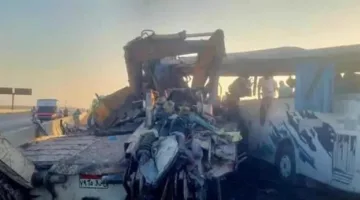 قائمة ضحايا حادث تصادم فتاك على طريق أطفيح: 9 قتلى و44 جريحًا جراء اصطدام أتوبيس بشاحنتين