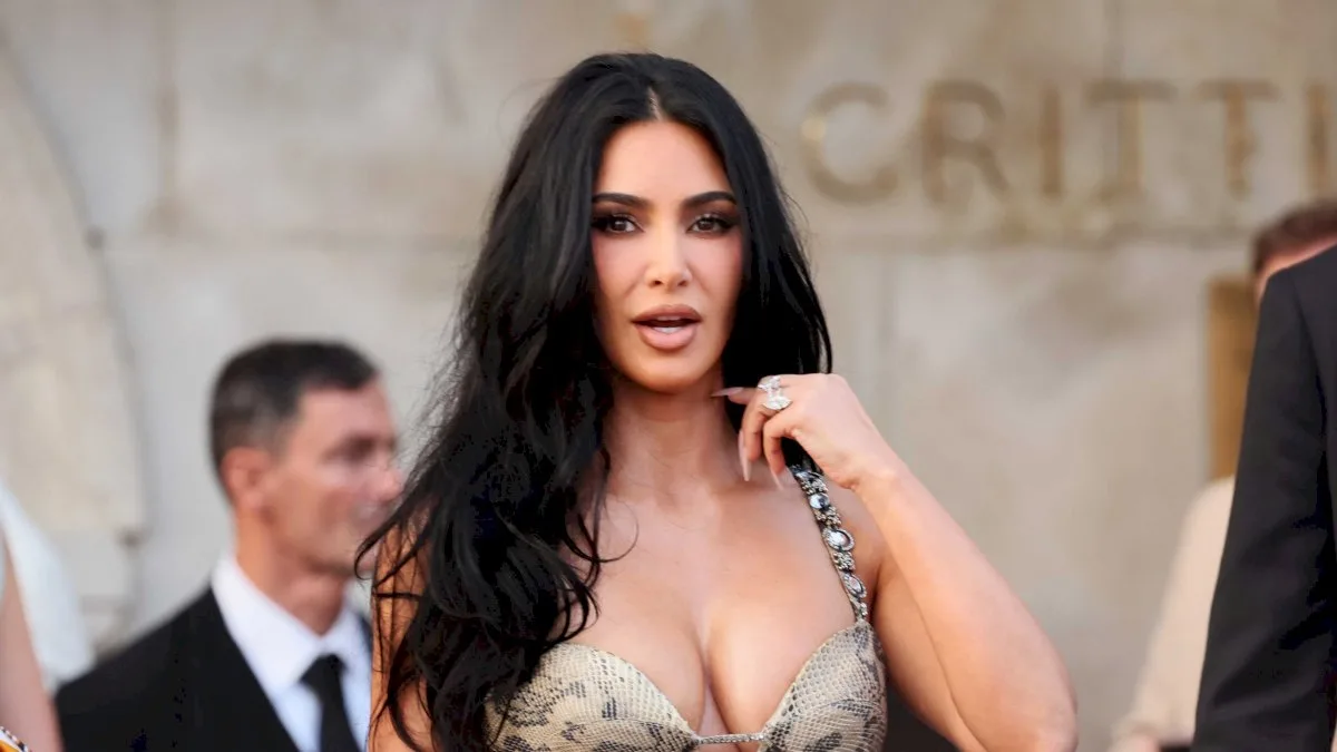 الأمريكيون مستاؤون: نحن نعيش في فقر يا كيم ولا نبيع ملابس داخلية! الأمريكيون مستاؤون: نحن نعيش في فقر يا كيم ولا نبيع ملابس داخلية!