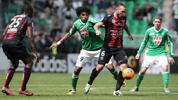 تأبين حارس أمن مهاجر في نيويورك الذي قُتل أثناء مواجهته لمهاجم في برج مانهاتن تأبين حارس أمن مهاجر في نيويورك الذي قُتل أثناء مواجهته لمهاجم في برج مانهاتن