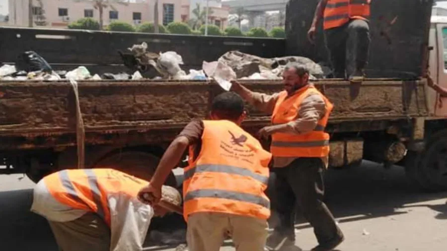الجيزة تعطل عمل عمال النظافة في فترة الظهيرة لمواجهة الحرارة الشديدة