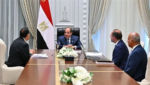 الرئيس السيسي يطالب بزيادة الاستثمارات في برامج “تكافل وكرامة” والتعليم والرعاية الصحية الرئيس السيسي يطالب بزيادة الاستثمارات في برامج “تكافل وكرامة” والتعليم والرعاية الصحية