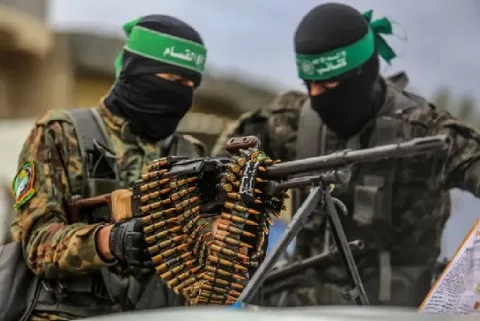 كتائب القسام تعلن عن استهداف مركز قيادة تابع للجيش الإسرائيلي في جنوب قطاع غزة بالتعاون مع سرايا القدس كتائب القسام تعلن عن استهداف مركز قيادة تابع للجيش الإسرائيلي في جنوب قطاع غزة بالتعاون مع سرايا القدس
