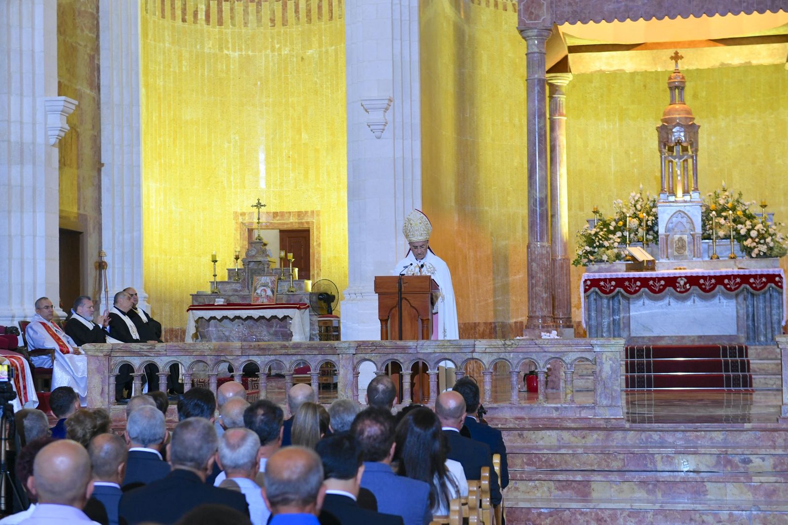 القداس الإلهي بالديمان (النهار).