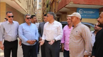 محافظ الجيزة يشرف على إزالة 6 أبراج غير قانونية في شارع اللبيني بحي الهرم